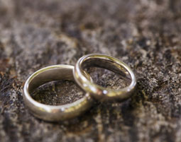 Eheringe schmieden fuer 2