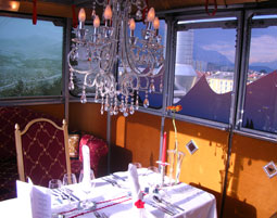 Kurzurlaub mit Seilbahn-Dinner fuer 2 in Innsbruck