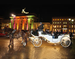 Kutschfahrt durch Berlin bei Nacht fuer 2