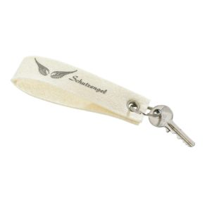 Trendiger Schlüsselanhänger mit liebevollem Druck. Maße: ca. L14 x B3 cm, Material: Filz, mit Schlüsselring.<br>