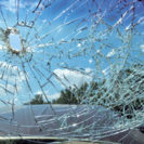 Auto zertruemmern fuer 1 - 4 Personen