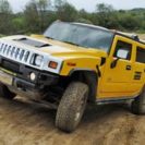 Hummer H2 im Gelaende fahren