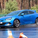 Dynamisches Fahrtraining im Opel OPC-Modell bei Frankfurt