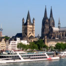 Rhein-Schiffsrundfahrt &amp, Koeln-Fuehrung fuer 2