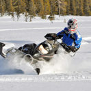 Beste Geschenke 2025 | Geschenkempfehlungen 20 Schneemobil-Abenteuer in Lappland