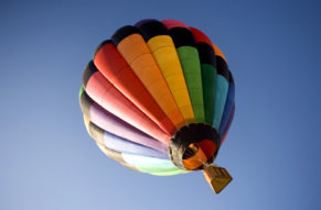 Ballonfahren ist die schoenste Art sich durch die Luefte zu bewegen!