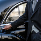 Bentley-Fahrt mit Chauffeur & Candle Light Dinner Hannover für 2