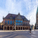 Beste Geschenke 2025 | Geschenkempfehlungen 16 Candle-Light-Dinner & Nachtwächter-Tour Bremen für 2