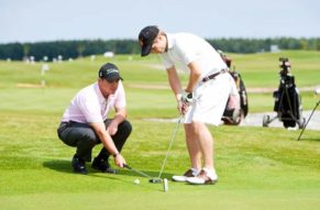 Beim ProAm Golf-Turnier spielen passionierte Golfer ganz gross auf!