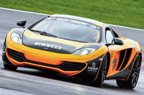 Im Rennwagen Geschwindigkeitslimit erleben  McLaren MP4-12C Renntaxi fahren