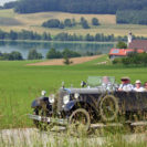 Oldtimer-Ausfahrt mit Chauffeur am Mattsee fuer 2