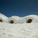 Exklusive Iglu-Uebernachtung mit Kaesefondue fuer 2