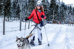 Mit Schneeschuhen und 4 Pfoten-Antrieb den Berg rauf!