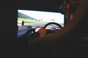 3D-Rennfahrer Erlebnis beim Sim Racing in Regau