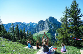 Gipfel-Auszeit mit Yoga, Panorama & Bergluft